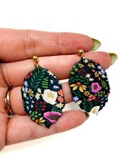 Scalloped Frame Dangles - Floral Dreams