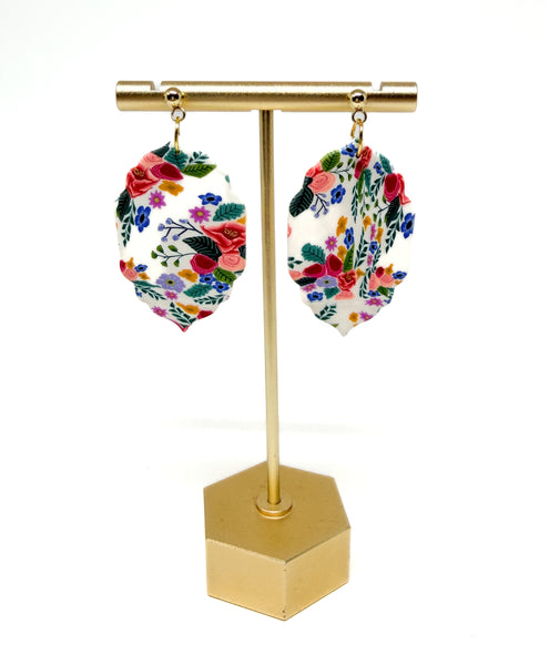 Quatrefoil Dangles - Secret Garden