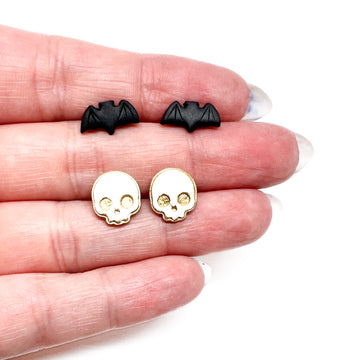 Skull and Bat Stud Set
