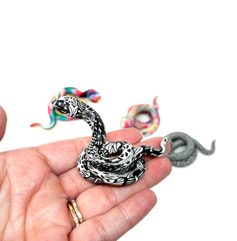 Freestanding Patterned Snake